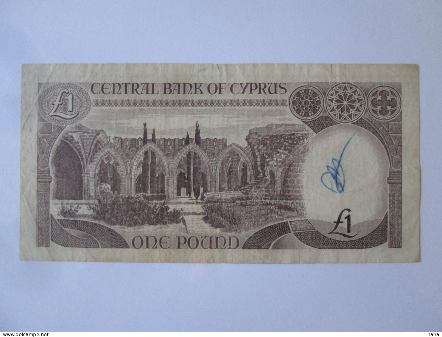 Cyprus 1 Pound 1982 Banknote,see Pictures - Chipre