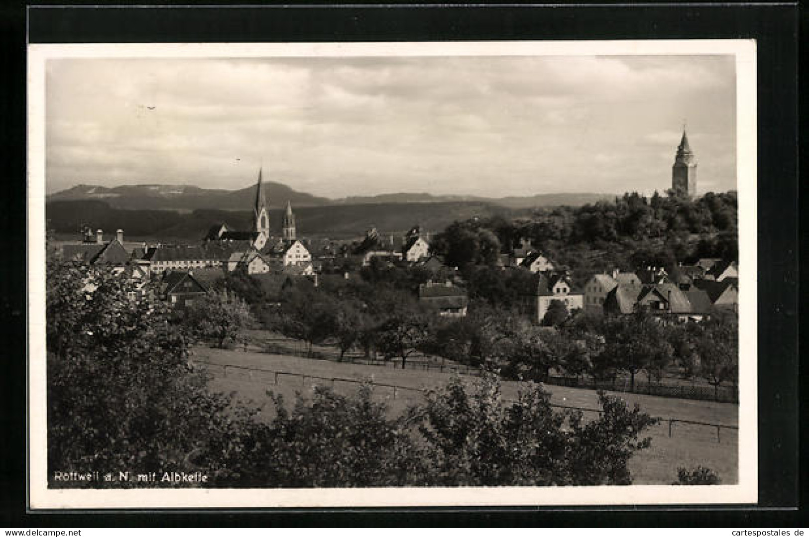 AK Rottweil, Kirche Mit Hochturm Und Albkette  - Rottweil