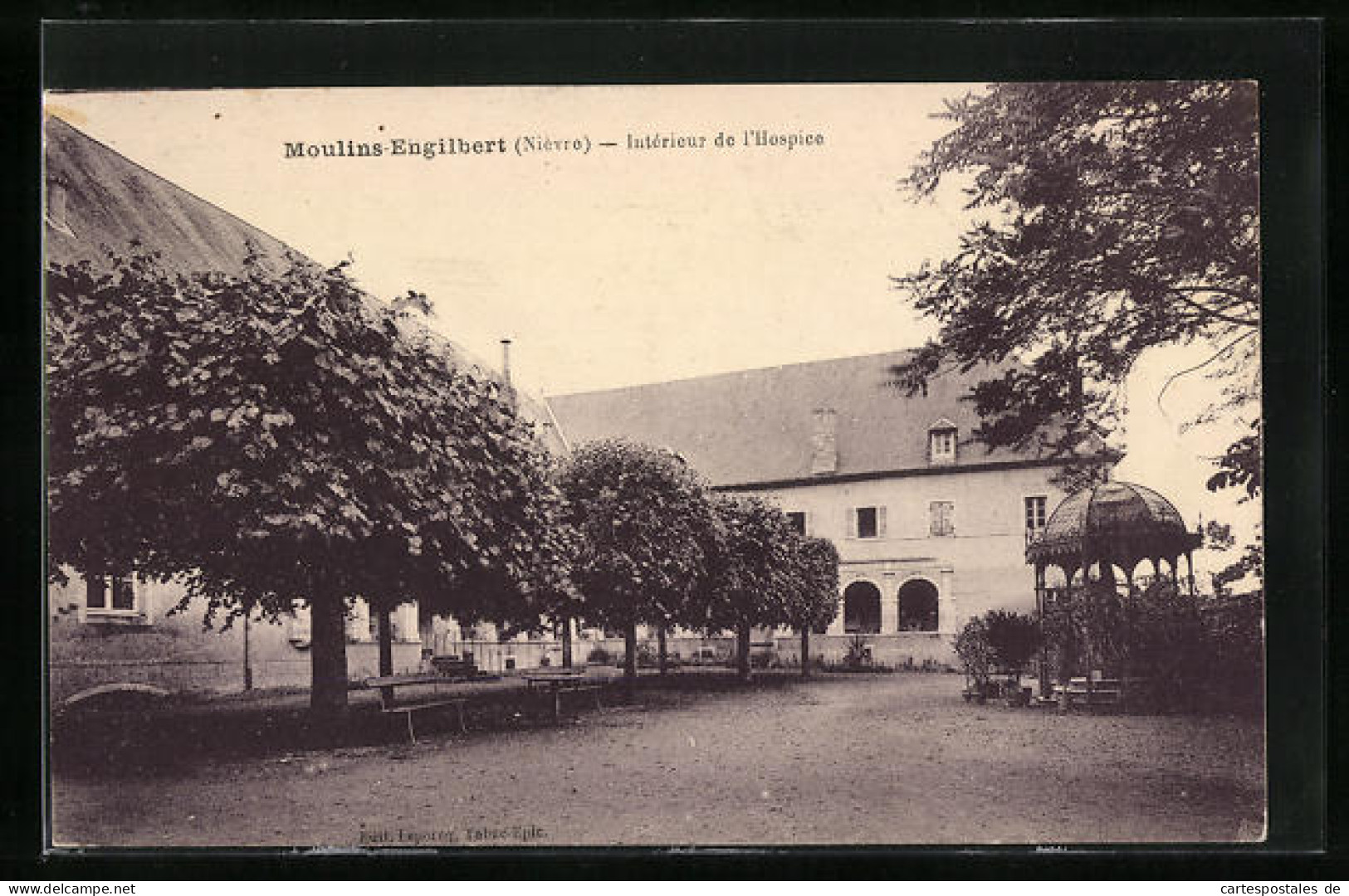 CPA Moulins-Engilbert, Intérieur De I'hospice  - Moulin Engilbert