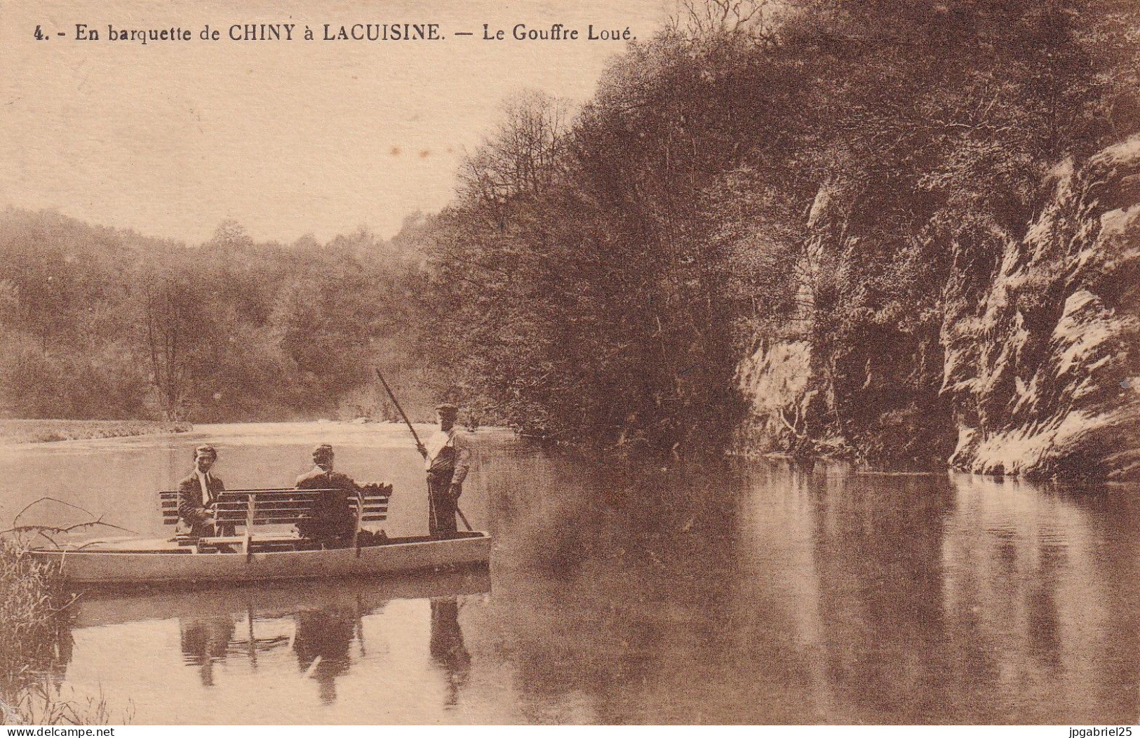 LAP Chiny A Lacuisine En Barquette Le Gouffre Loue - Chiny