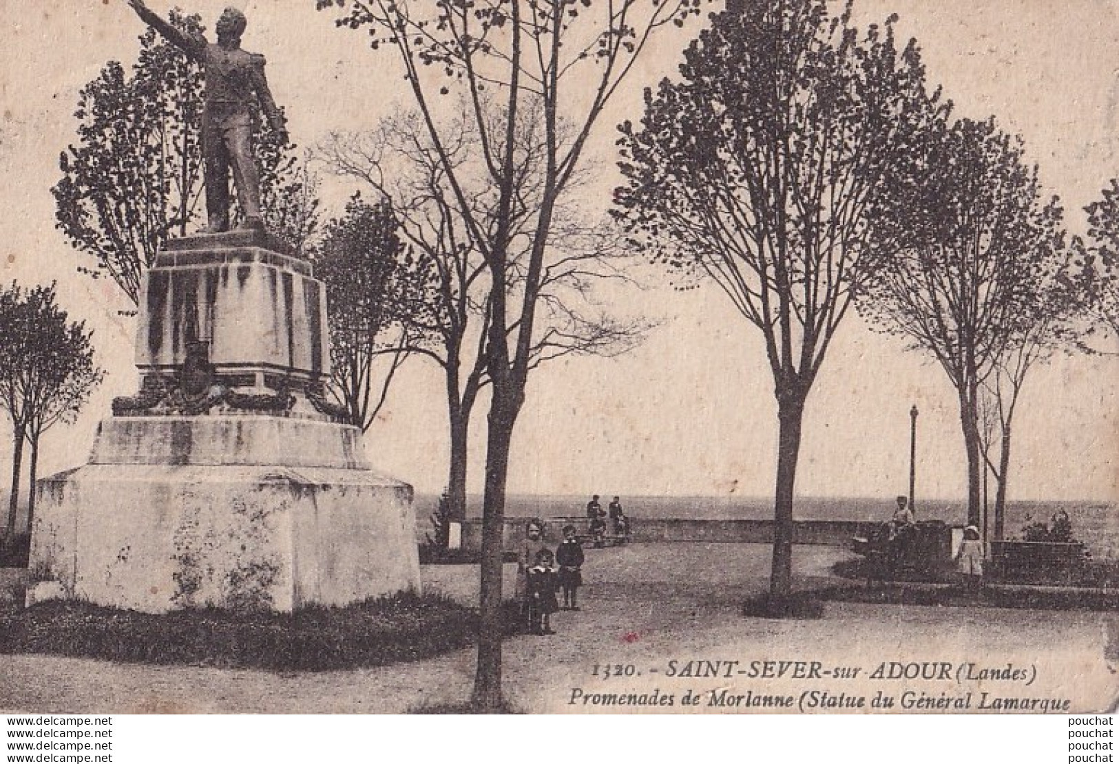  Y9-40) SAINT SEVER SUR ADOUR (LANDES) PROMENADES DE MORLANNE (STATUE DU GENERALE LAMARQUE) - ( ANIMEE - 2 SCANS )  - Saint Sever