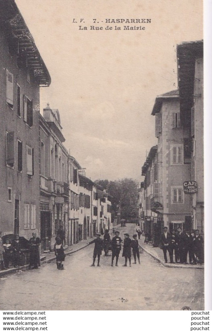 Z1-64) HASPARREN - LA RUE DE LA MAIRIE - ( ANIMEE - HABITANTS - 2 SCANS ) - Hasparren