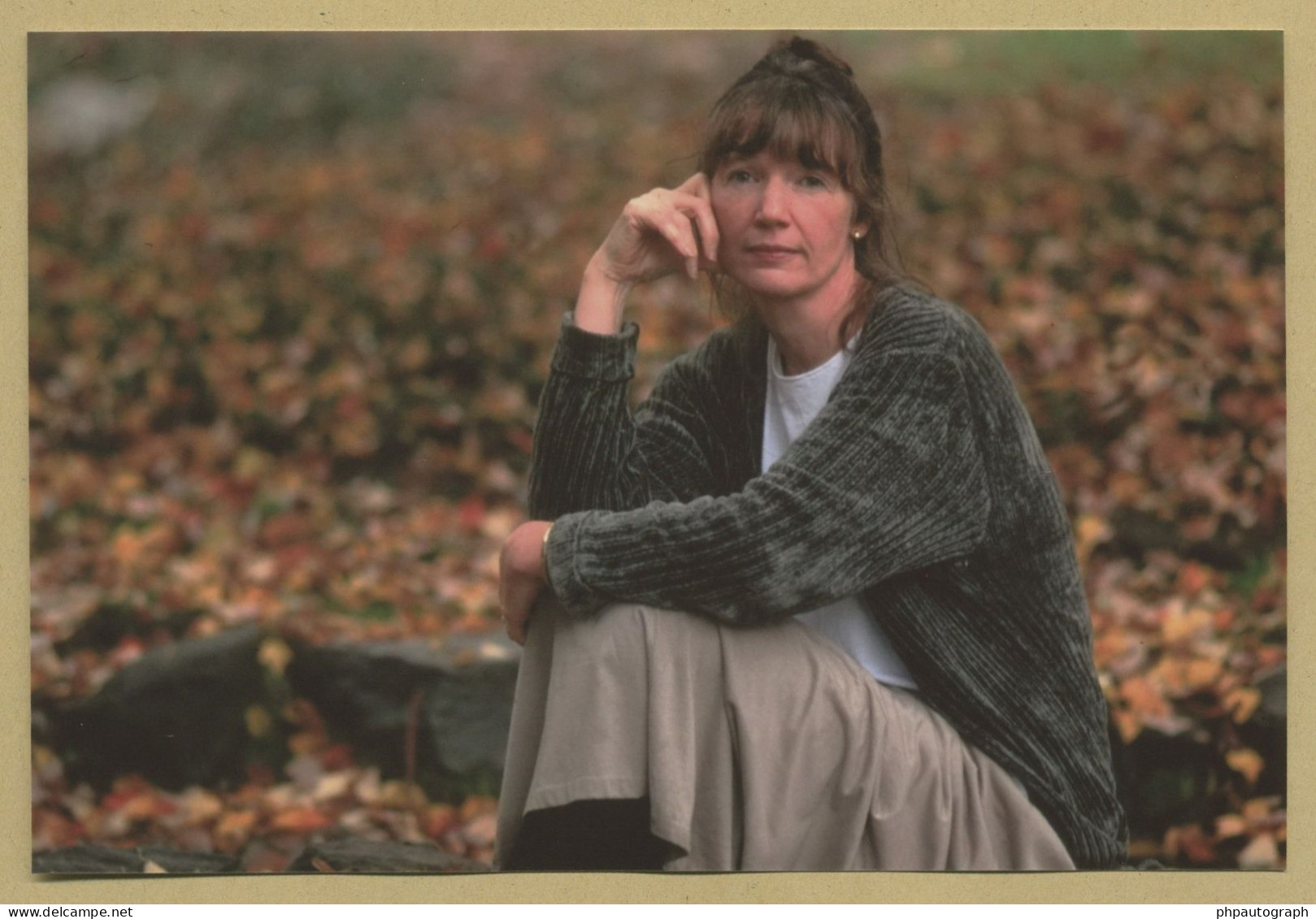 Anne Tyler - American Novelist - Autograph Card Signed + Photo - 2010 - Ecrivains