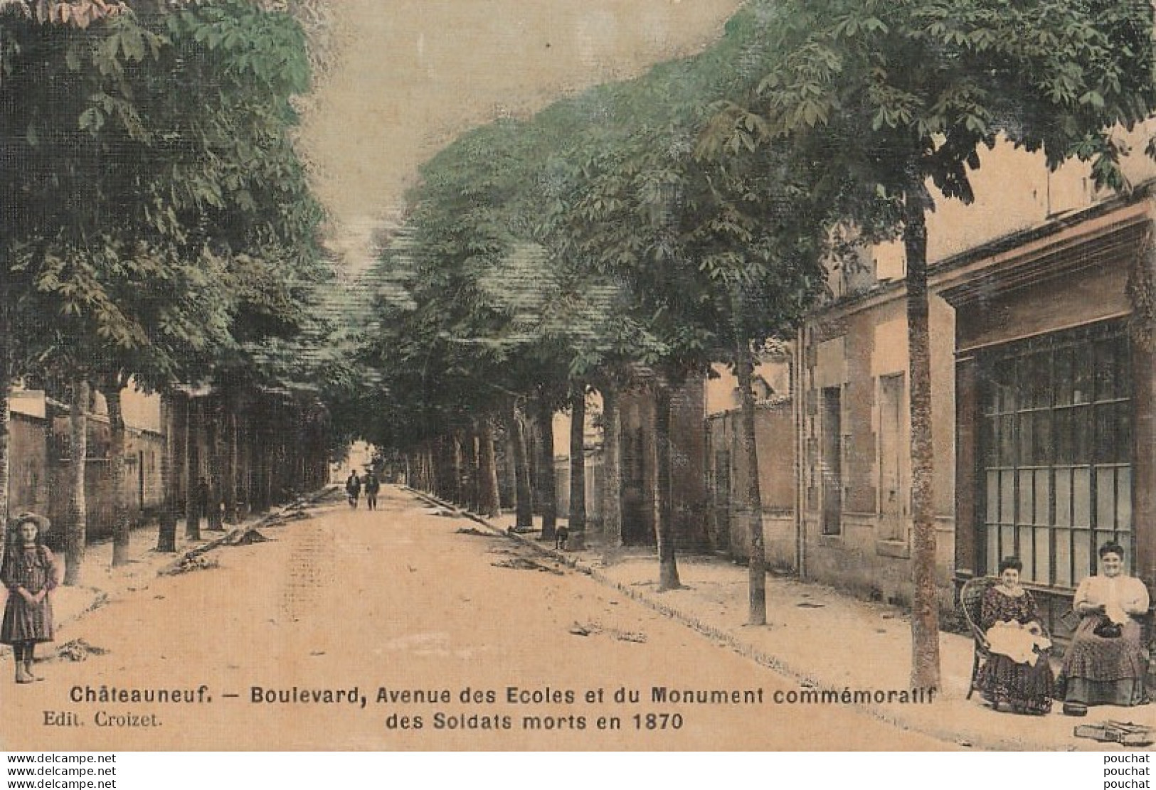 16) CHATEAUNEUF -  BOULEVARD , AVENUE DES ECOLES ET  MONUMENT COMMEMORATIF... (ANIMEE - CARTE TOILEE COULEURS - 2 SCANS) - Chateauneuf Sur Charente