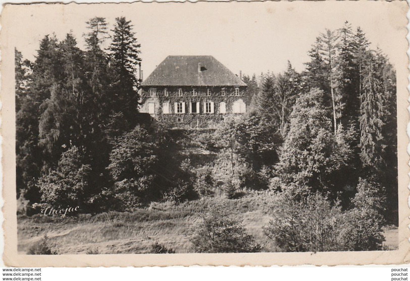 K18-87) CHATEAUNEUF LA  FORET (HAUTE VIENNE)  CHATEAU FEODAL , VUE SUR LE PARC - (OBLITERATION DE 1951 - 2 SCANS) - Chateauneuf La Foret