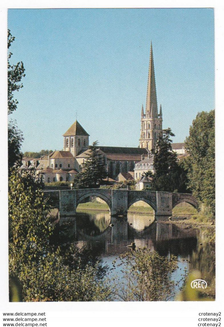 86 SAINT SAVIN SUR GARTEMPE N°2348 Eglise Abbatiale Et Beau Pont En 1994 - Saint Savin