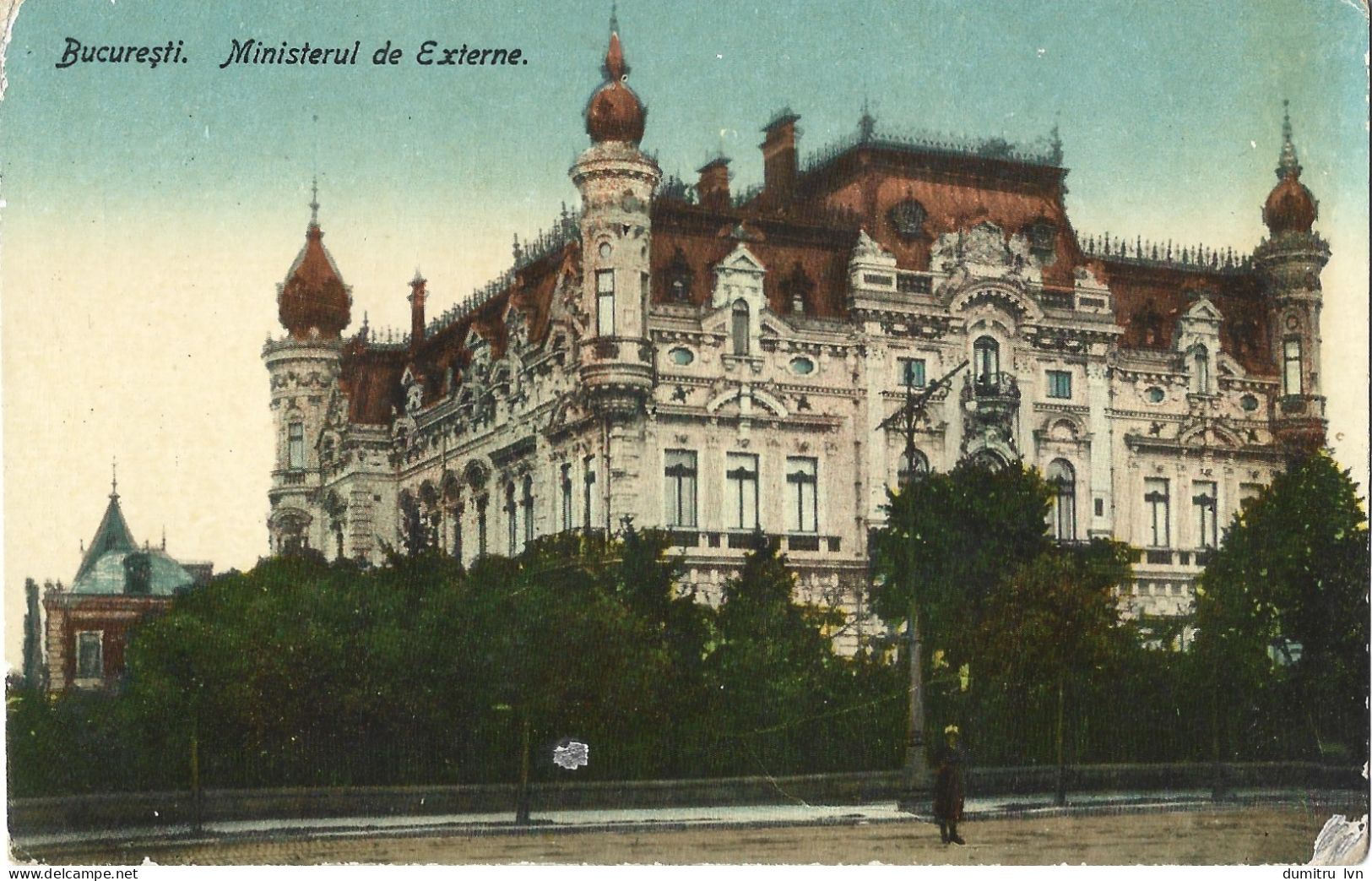 ROMANIA BUCURESTI - THE FOREIGN MINISTRY, BUILDING, ARCHITECTURE, PEOPLE - Rumänien