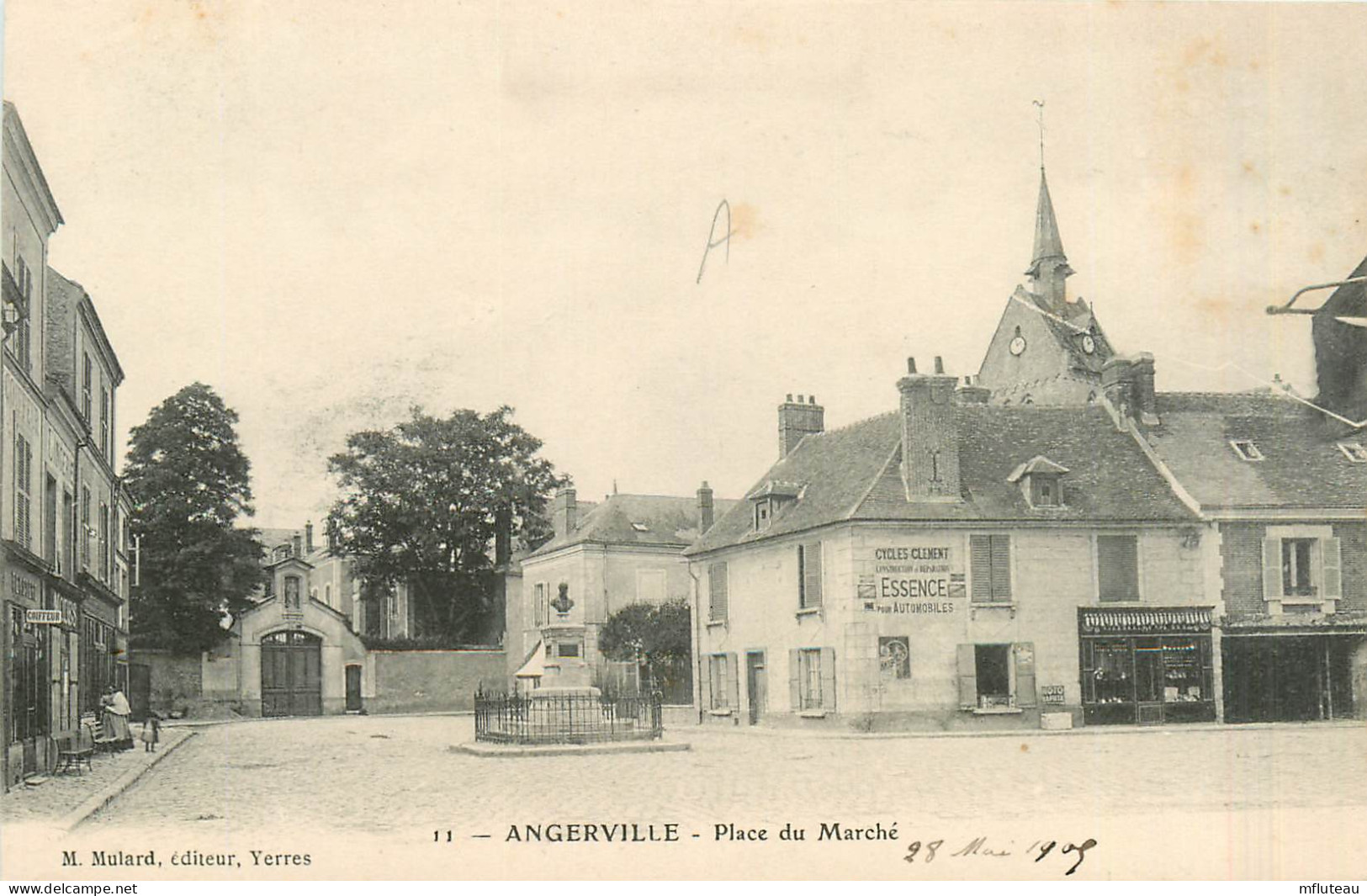 91* ANGERVILLE  Place Du Marche        RL44,0741 - Angerville
