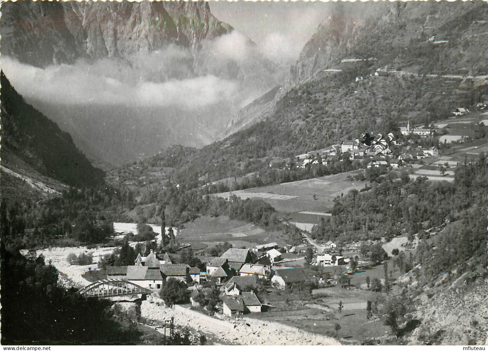 38* VENOSC - BOURG D ARUD  La Route  (CPSM 10x15cm)           RL17,0721 - Vénosc