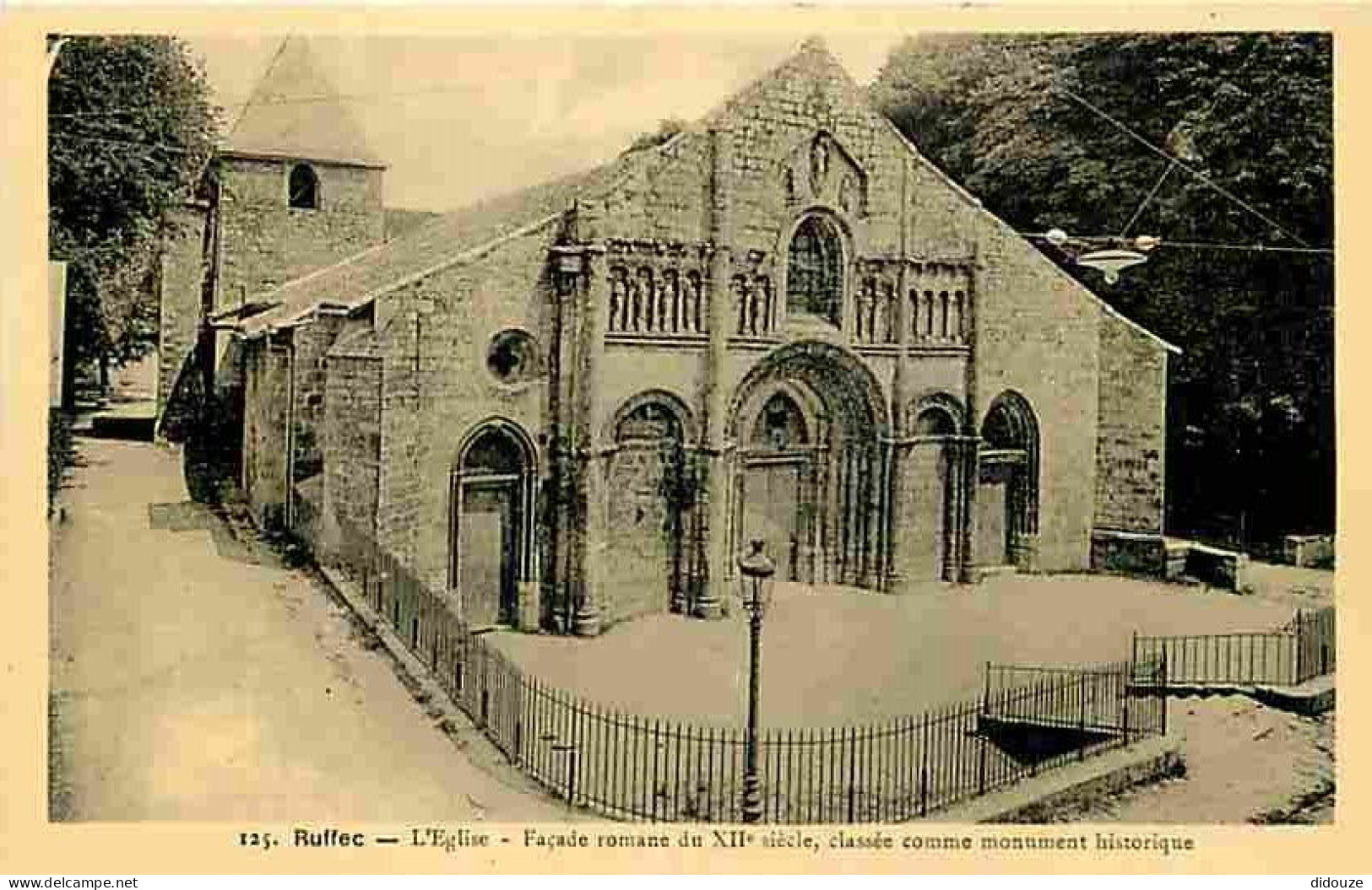 16 - Ruffec - L'Eglise - CPA - Voir Scans Recto-Verso - Ruffec