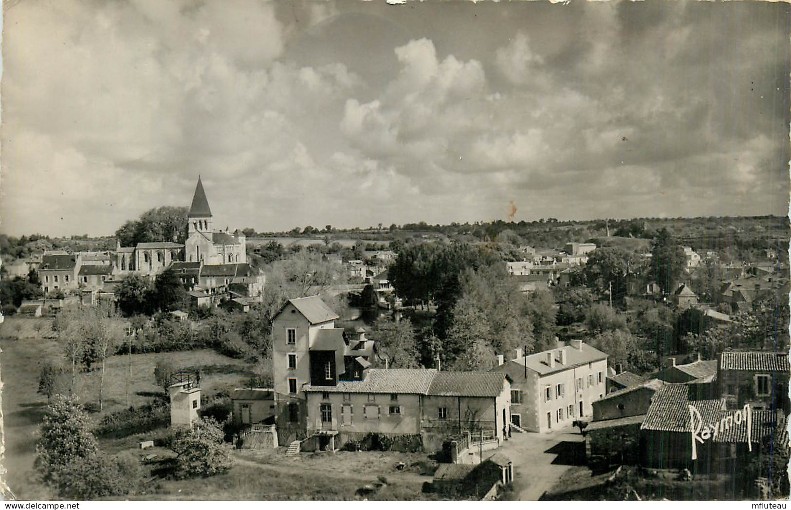 85* MAREUIL S/LAY  Le Moulin  (CPSM 9x14cm)        RL28,1008 - Mareuil Sur Lay Dissais