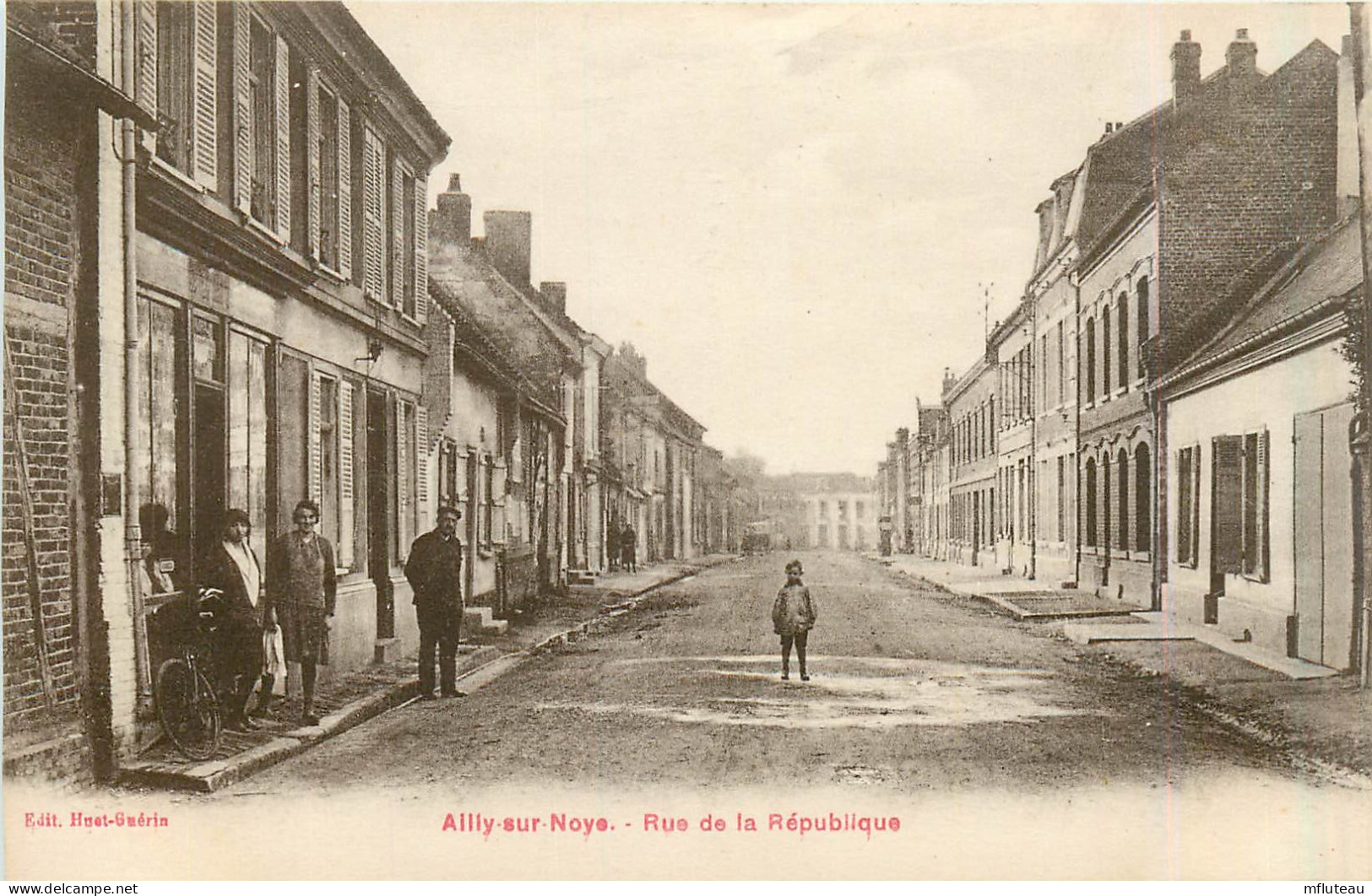 80* AILLY S/NOYE  Rue De La Republique    RL31,0469 - Ailly Sur Noye