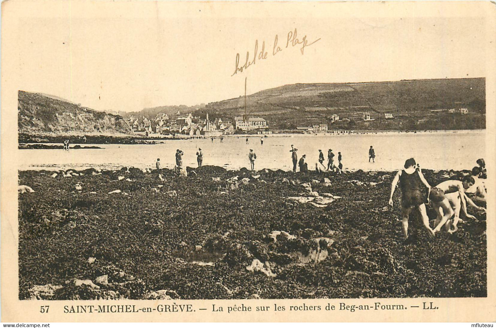 22* ST MICHEL EN GEREVE  Peche Sur Les Rochers De Beg Au Fourm     RL39.1297 - Saint-Michel-en-Grève