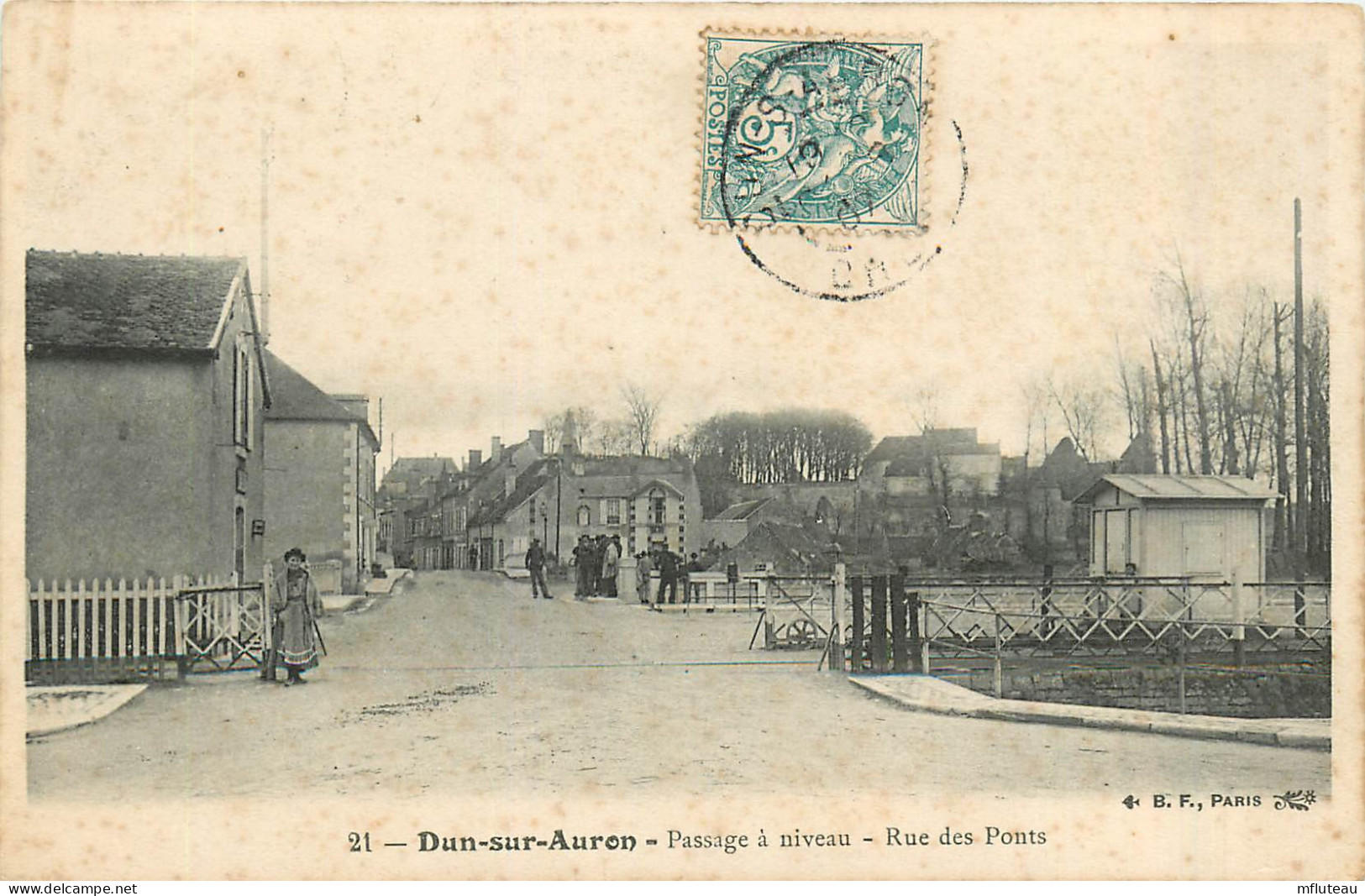 18* DUN S/AURON  Passage A Niveau      RL39.1119 - Dun-sur-Auron