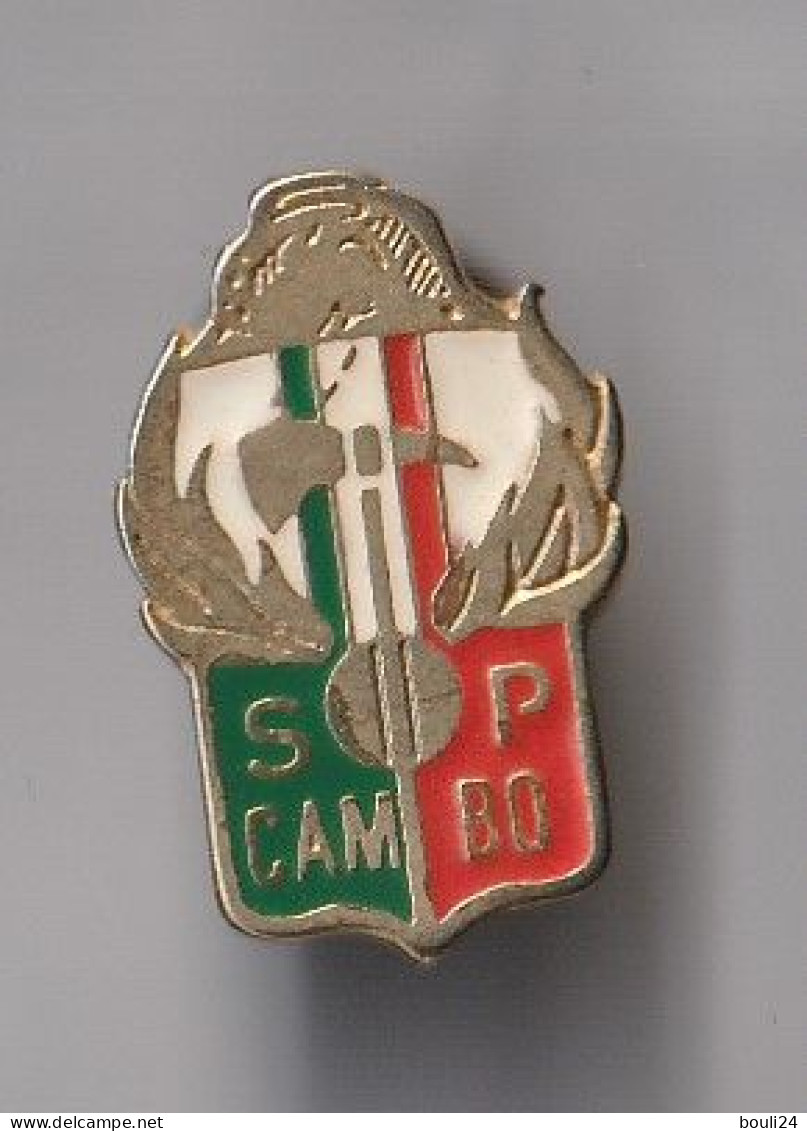 PIN'S THEME  POMPIERS  SAPEURS DE CAMBO LES BAINS  EN PYRENEES   RARE - Brandweerman