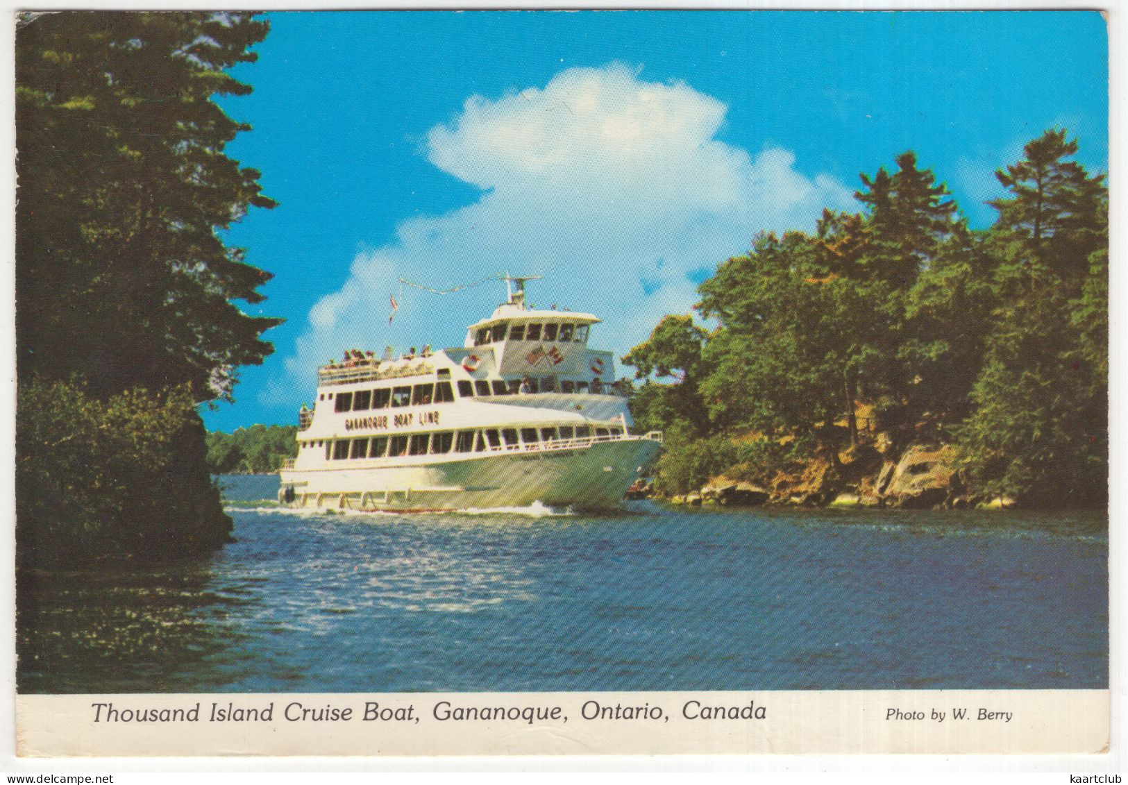 Thousand Island Cruise Boat, Gananoque, Ontario - (Canada) - Thousand Islands