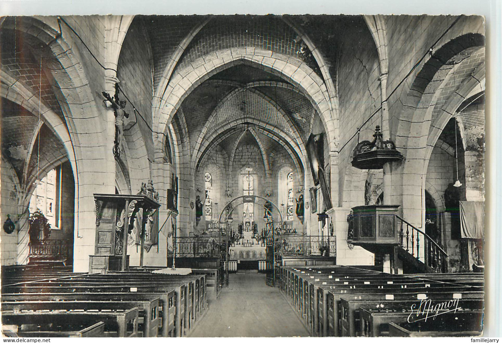 33391 - CHAMPIGNY SUR YONNE - CPSM - L INTERIEUR DE L EGLISE - Champigny