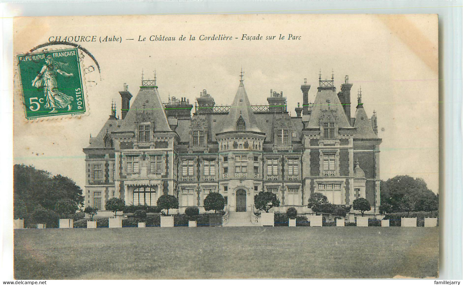 37628 - CHAOURCE - LE CHATEAU DE LA CORDELIERE – FACADE SUR LE PARC - Chaource