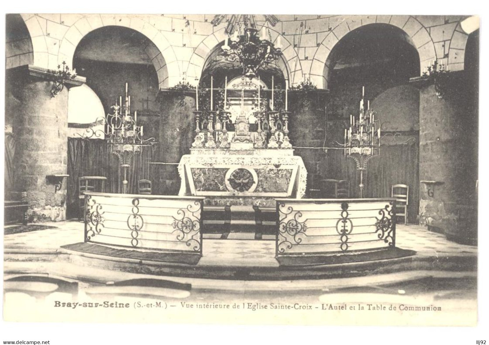 CPA 77 - BRAY SUR SEINE - Vue Intérieure De L'Eglise Sainte Croix - L'Autel Et La Table De Communion - Bray Sur Seine