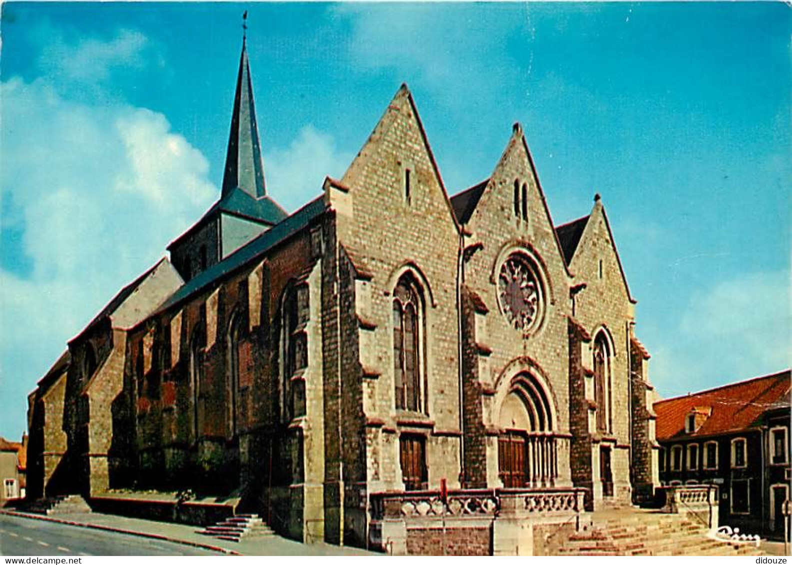 62 - Desvres - L'église - CPM - Voir Scans Recto-Verso - Desvres