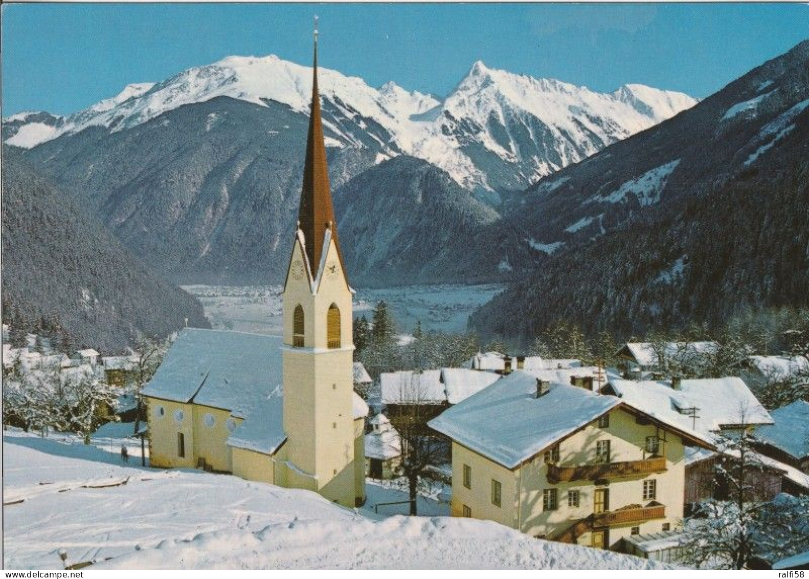 1 AK Österreich / Tirol * Blick Auf Finkenberg - Im Vordergrund Die Pfarrkirche Finkenberg * - Zillertal