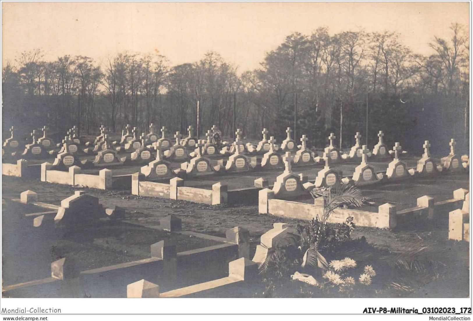 AIVP8-0827 - MILITARIA - CIMETIERE  - Oorlogsbegraafplaatsen