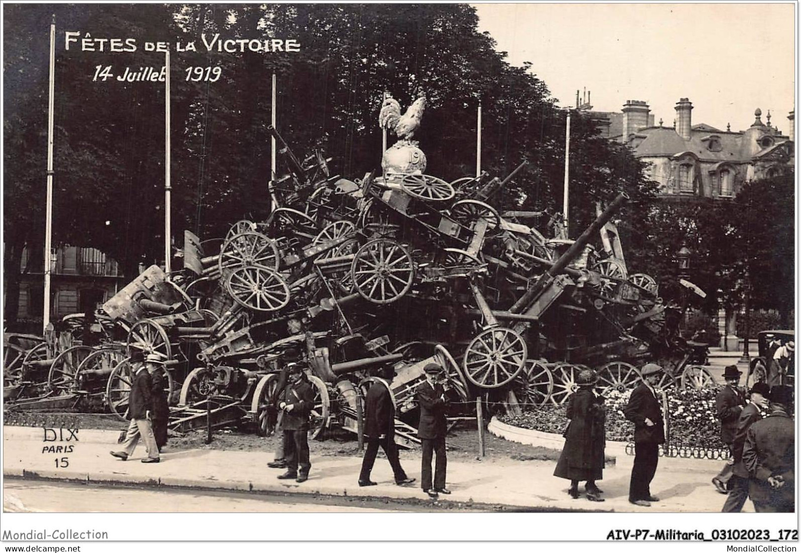 AIVP7-0722 - MILITARIA - FETES DE LA VICTOIRE  - Monumentos A Los Caídos