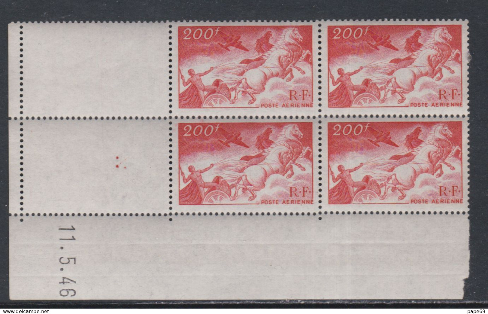 France P. A. N° 19 XX Char Du Soleil En Bloc De 4 Coin Daté Du 11 . 5  . 46 ;  Sans Charnière, TB - Poste Aérienne