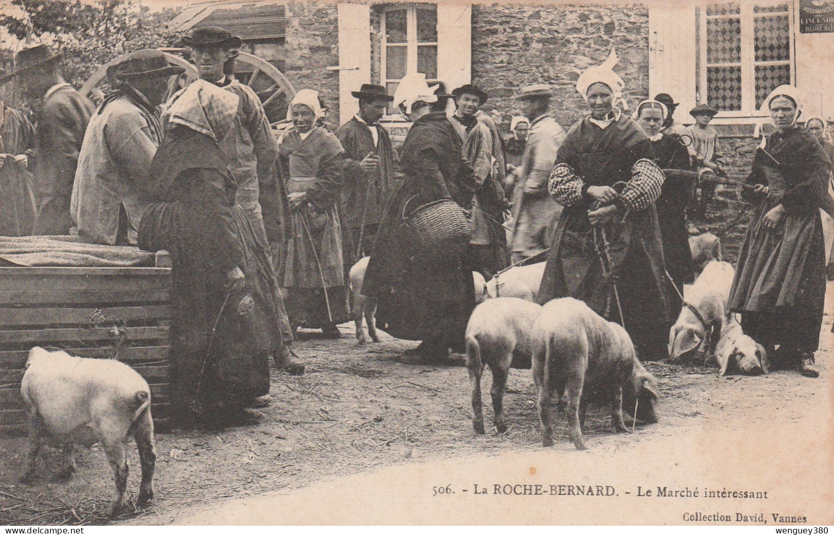 56 La ROCHE-BERNARD  - Le Marché Intéressant   TRES BEAU PLAN   1907   TOP. - La Roche-Bernard