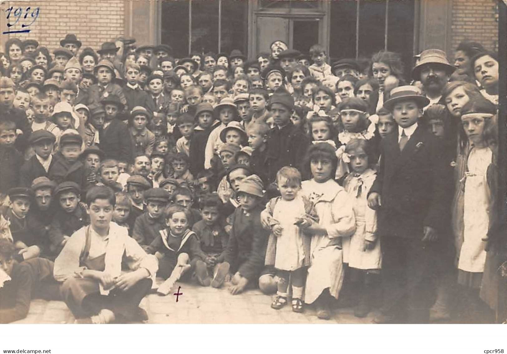 93. N°52309 . Les Lilas .photo A Petit . 1919 . Enfants.carte Photo - Les Lilas