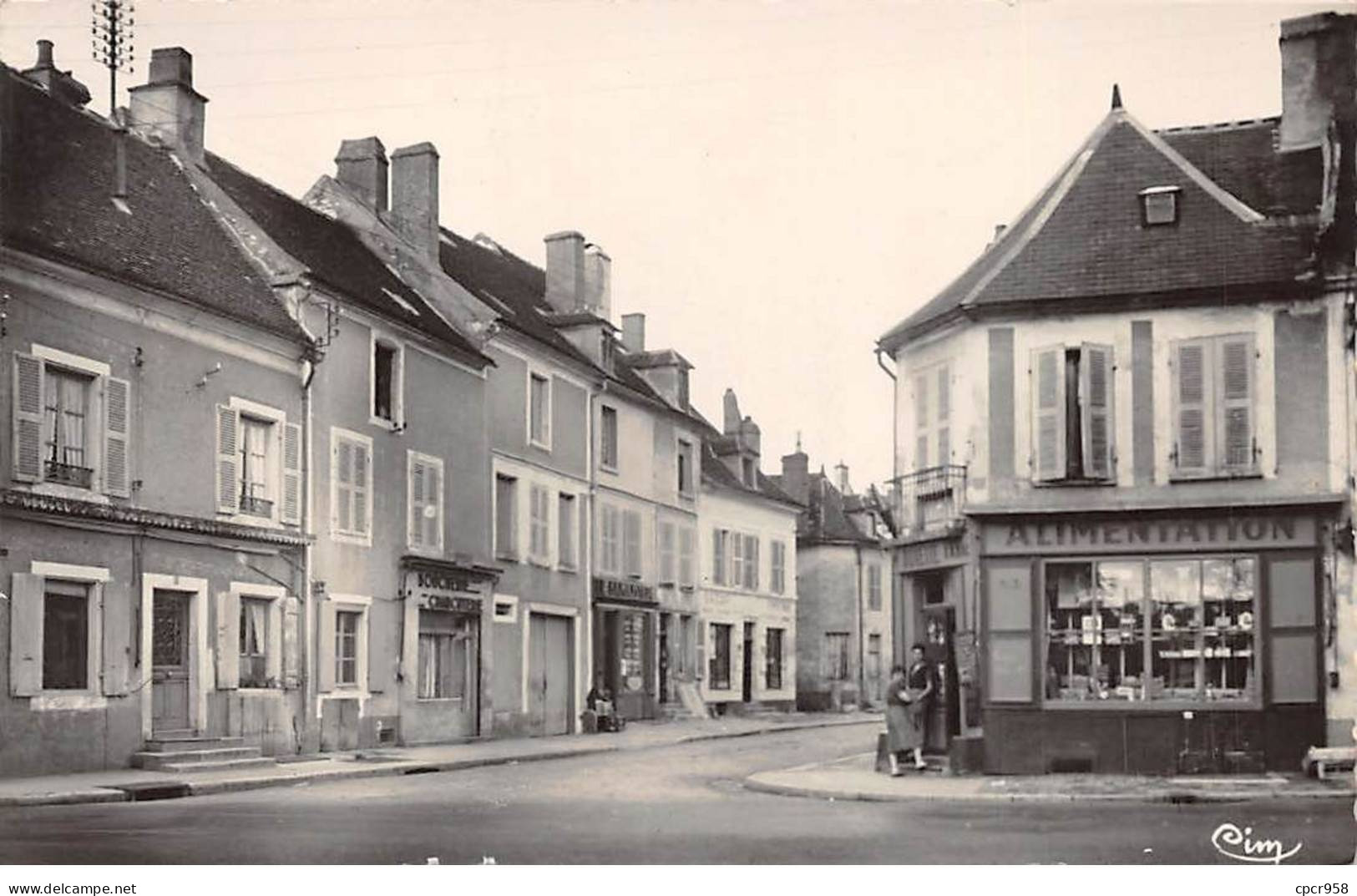 89 - VERMENTON - SAN29375 - Carrefour De La Rue Paul Bert - CPSM 14X9cm - Vermenton