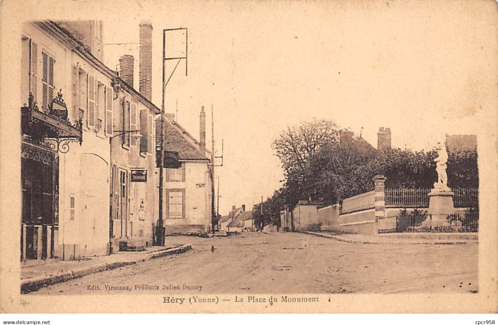 89 - Héry - SAN21215 - La Place Du Monument - Hery