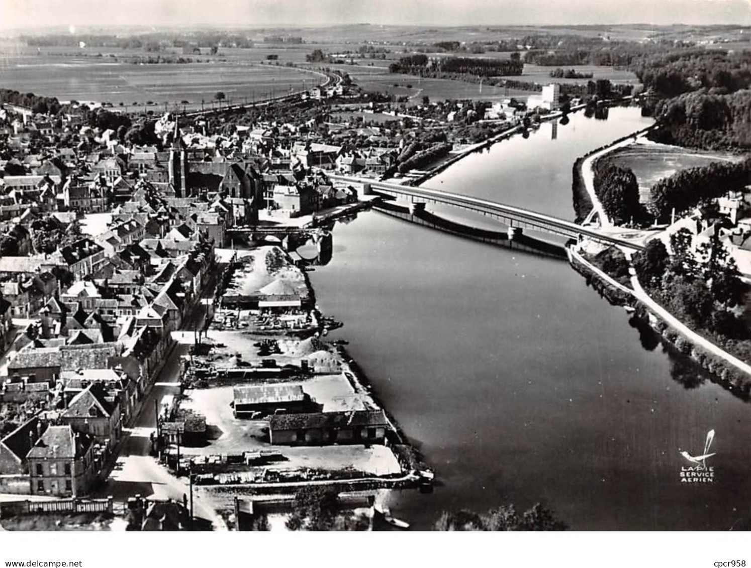 89  . N°102050 . Cpsm .10x15 Cm  . Pont Sur Yonne .le Nouveau Pont .vue Aerienne . - Pont Sur Yonne