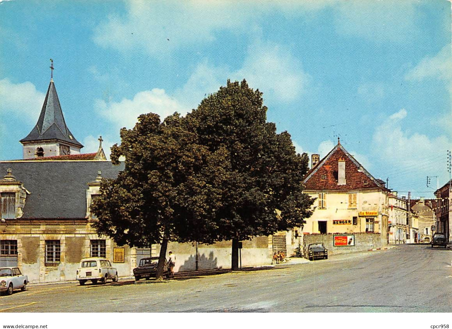 89.AM11075.Courson-les-Carrières.LA Place Et L'Eglise.Edit Artaud.E/2932 10.CPSM 15x10 Cm - Courson-les-Carrières