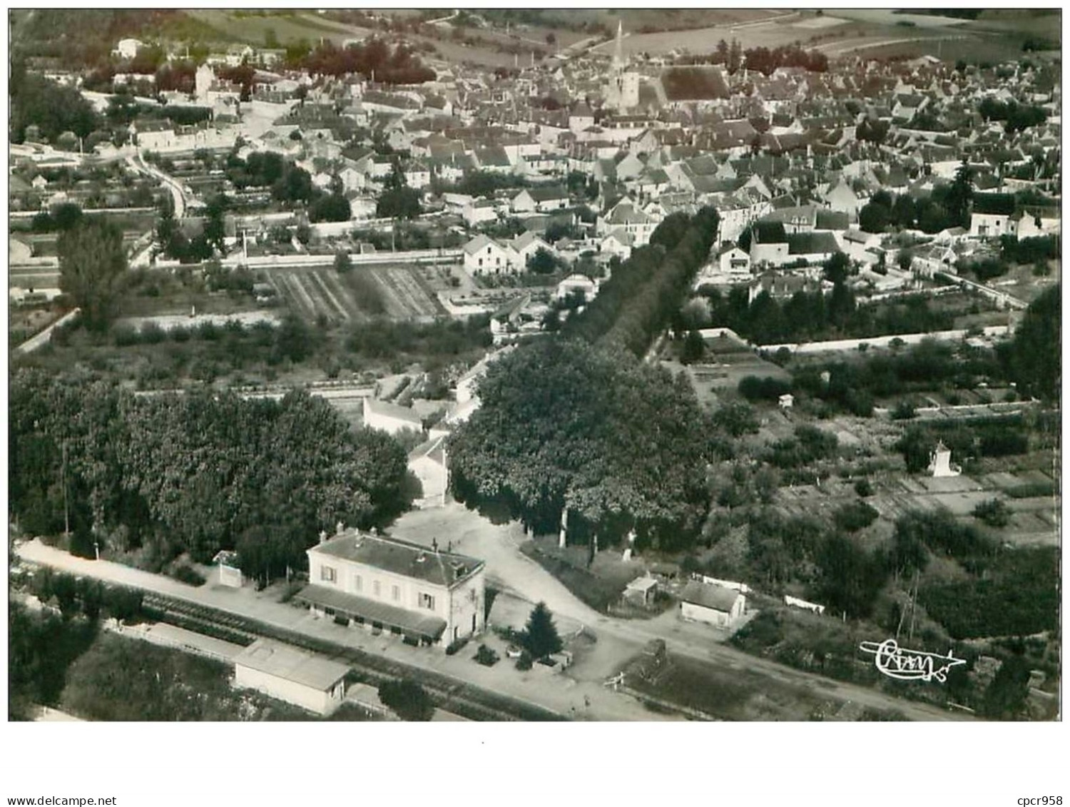 89. N°40706 .vermenton.la Gare.cpsm  15 X 10.5 Cm - Vermenton