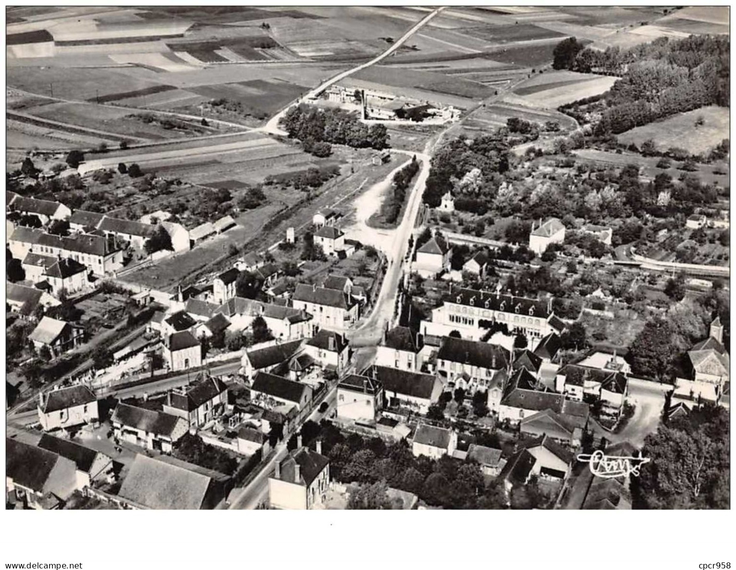 89 . N°43626 . Aillant Sur Tholon.laiterie .  Vue Generale. Cpsm  15 X 10.5 Cm. - Aillant Sur Tholon