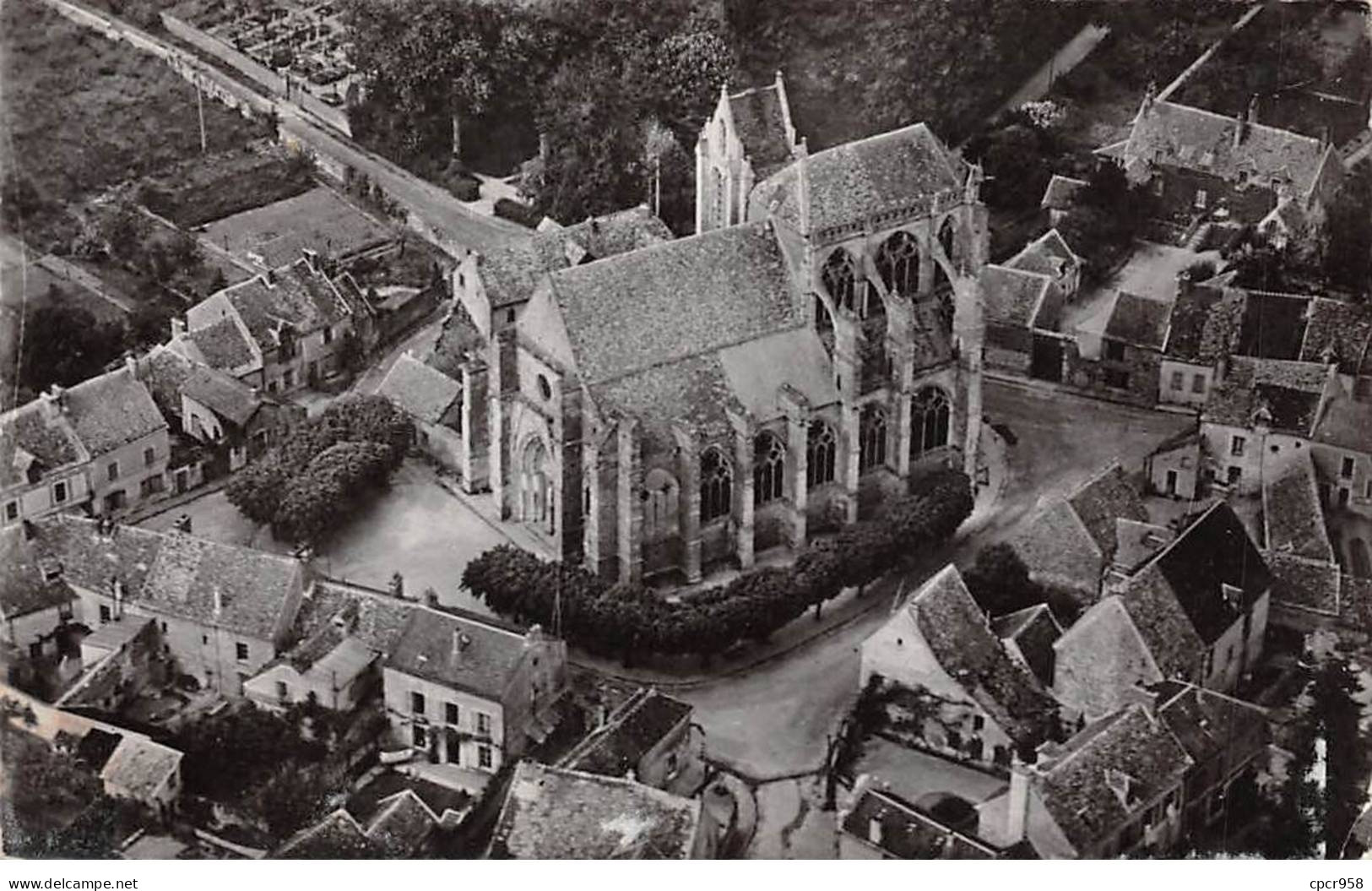 91 - St Sulpice De Favières - SAN23170 -  L'Eglise Vue D'Avion - CPSM 14X9 Cm - Saint Sulpice De Favieres