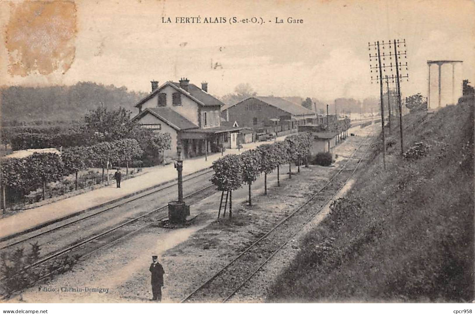 91 - LA FERTE ALAIS - SAN25009 - La Gare - La Ferte Alais