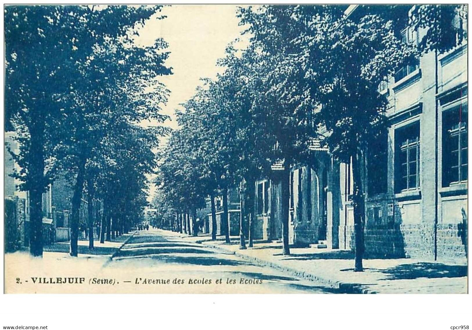 94.VILLEJUIF.n°17744.L'AVENUE DES ECOLES ET LES ECOLES - Villejuif