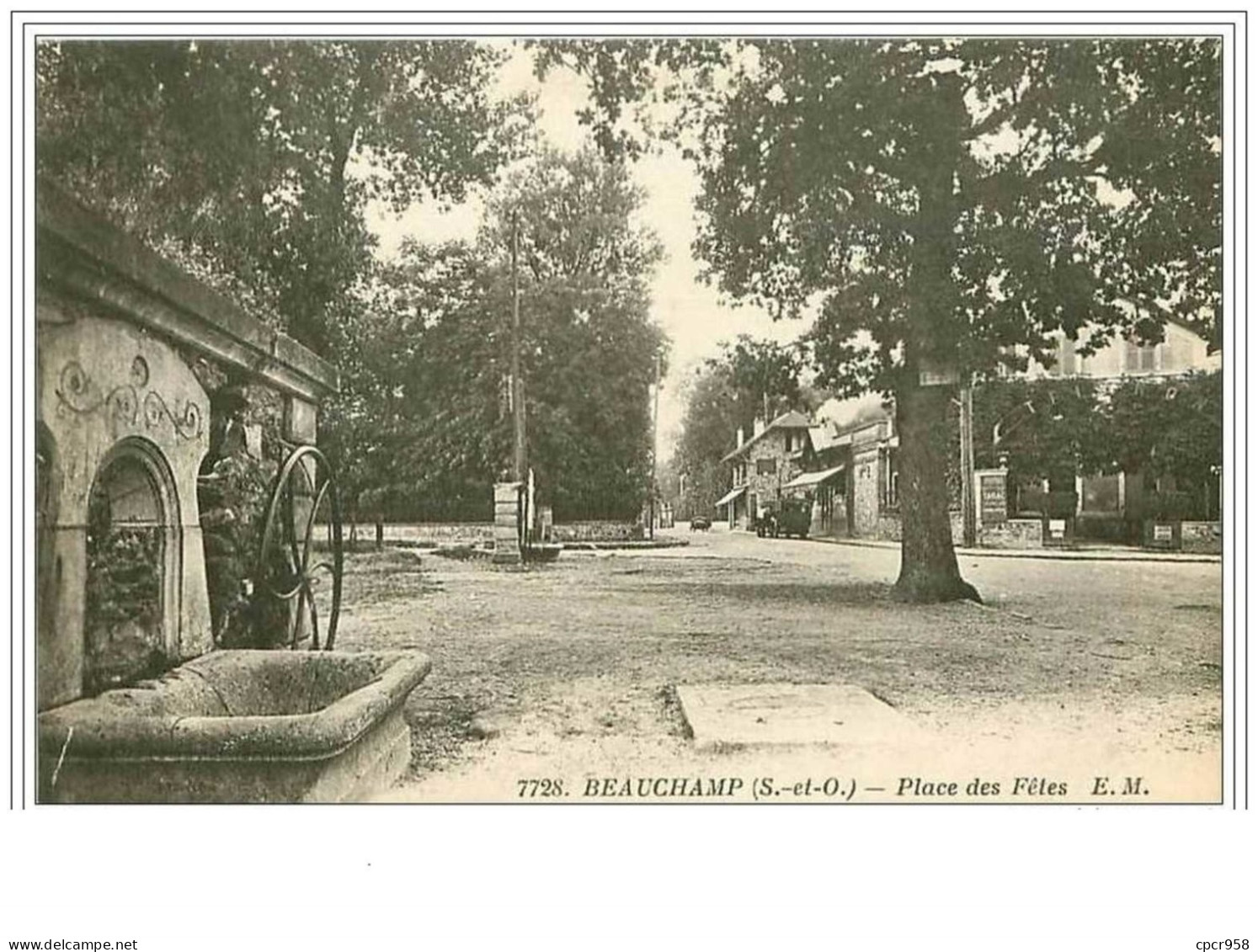 95.BEAUCHAMPS.PLACE DES FETES - Beauchamp