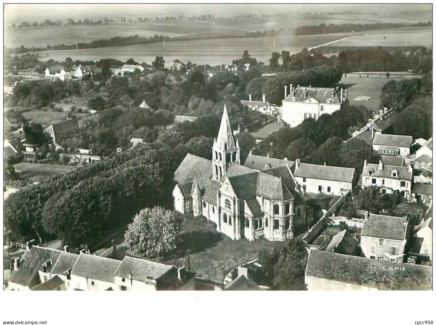 95.ENNERY.n°24678.L'EGLISE.EN AVION AU DESSUS DE....CPSM. - Ennery