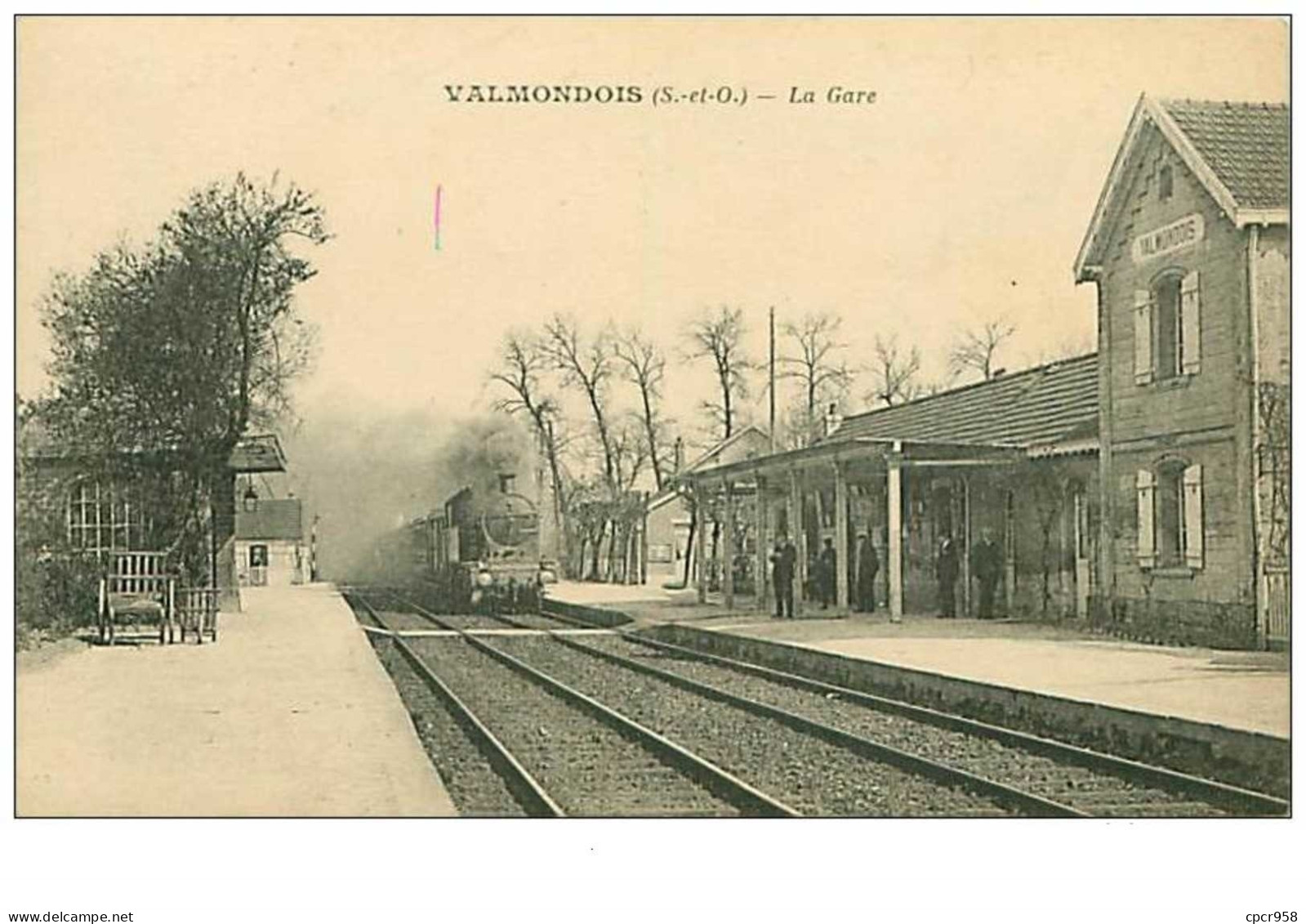 95.VALMONDOIS.n°204.LA GARE.TRAIN - Valmondois