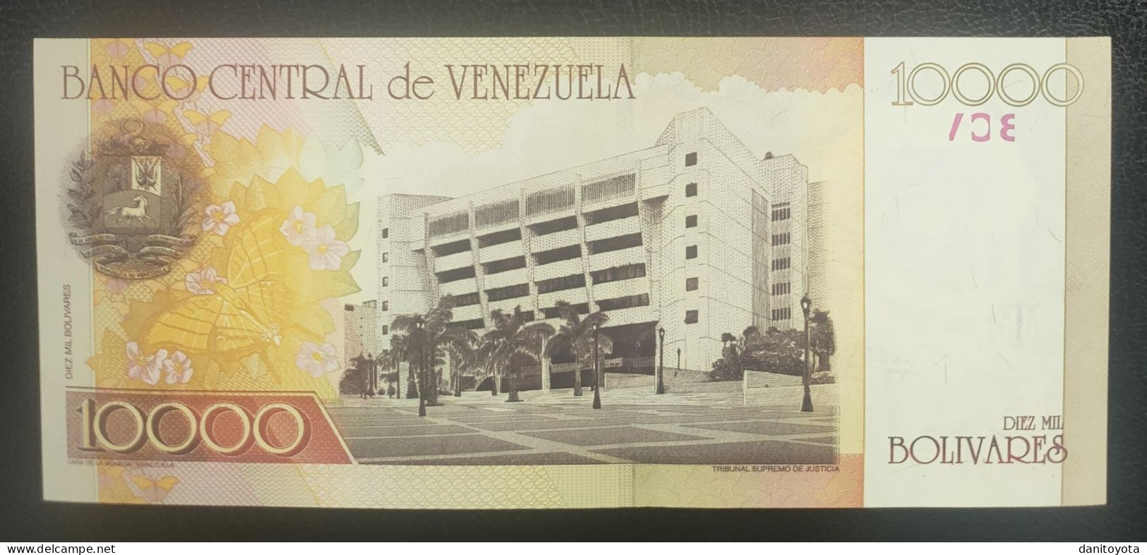 VENEZUELA. 10.000 BOLIVARES 25 DE MAYO 2004 SOBRECARGA ROJA MUESTRA SIN VALOR SIN CIRCULAR - Venezuela