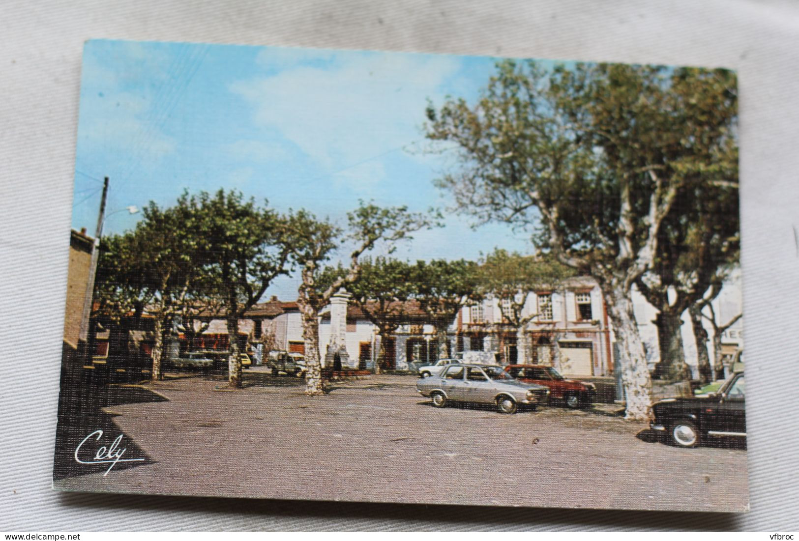 Cpm 1985, Albias, La Place, Tarn Et Garonne 82 - Albias