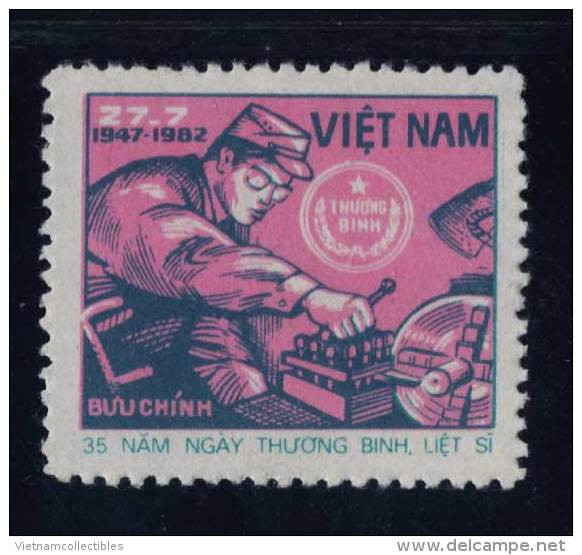Vietnam Viet Nam MNH Stamp 1982 : 35th Anniversary Of War Martyrs &amp; Invalids Day / Military Frank / Handicap (Ms405) - Vietnam