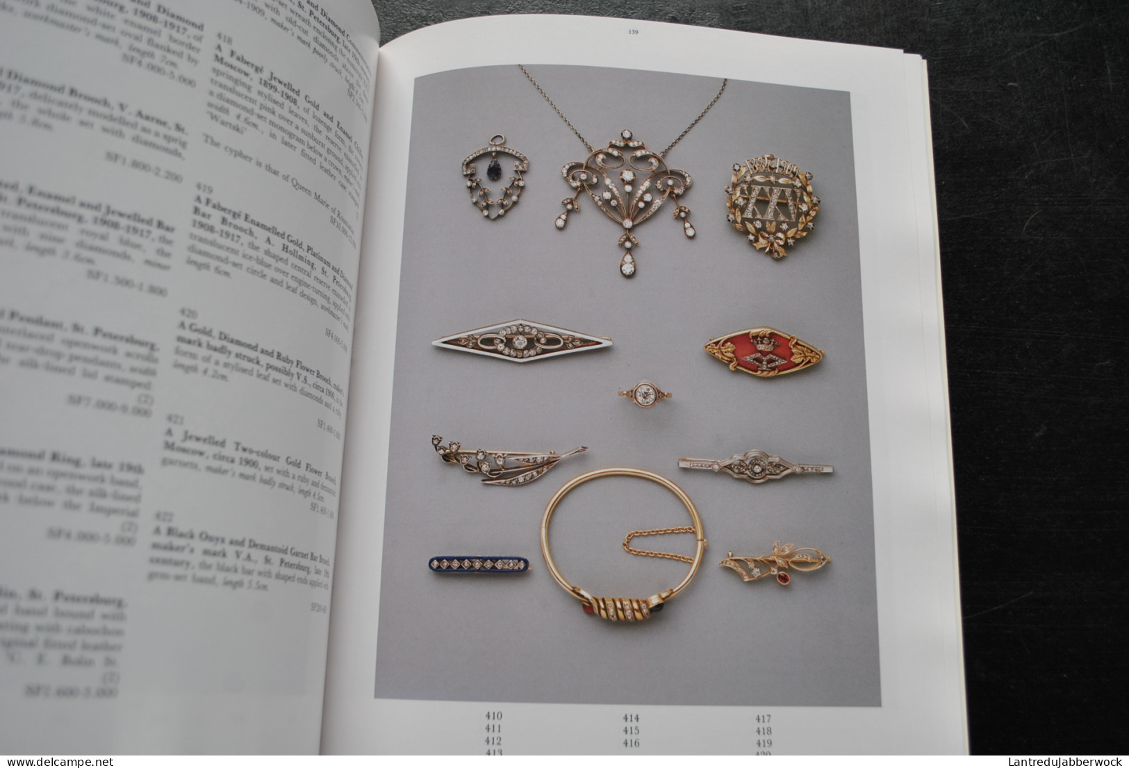 Catalogue de vente Sotheby's Portrait Miniatures Gold Boxes Objects of vertu Russian Works of Art and Fabergé argenterie