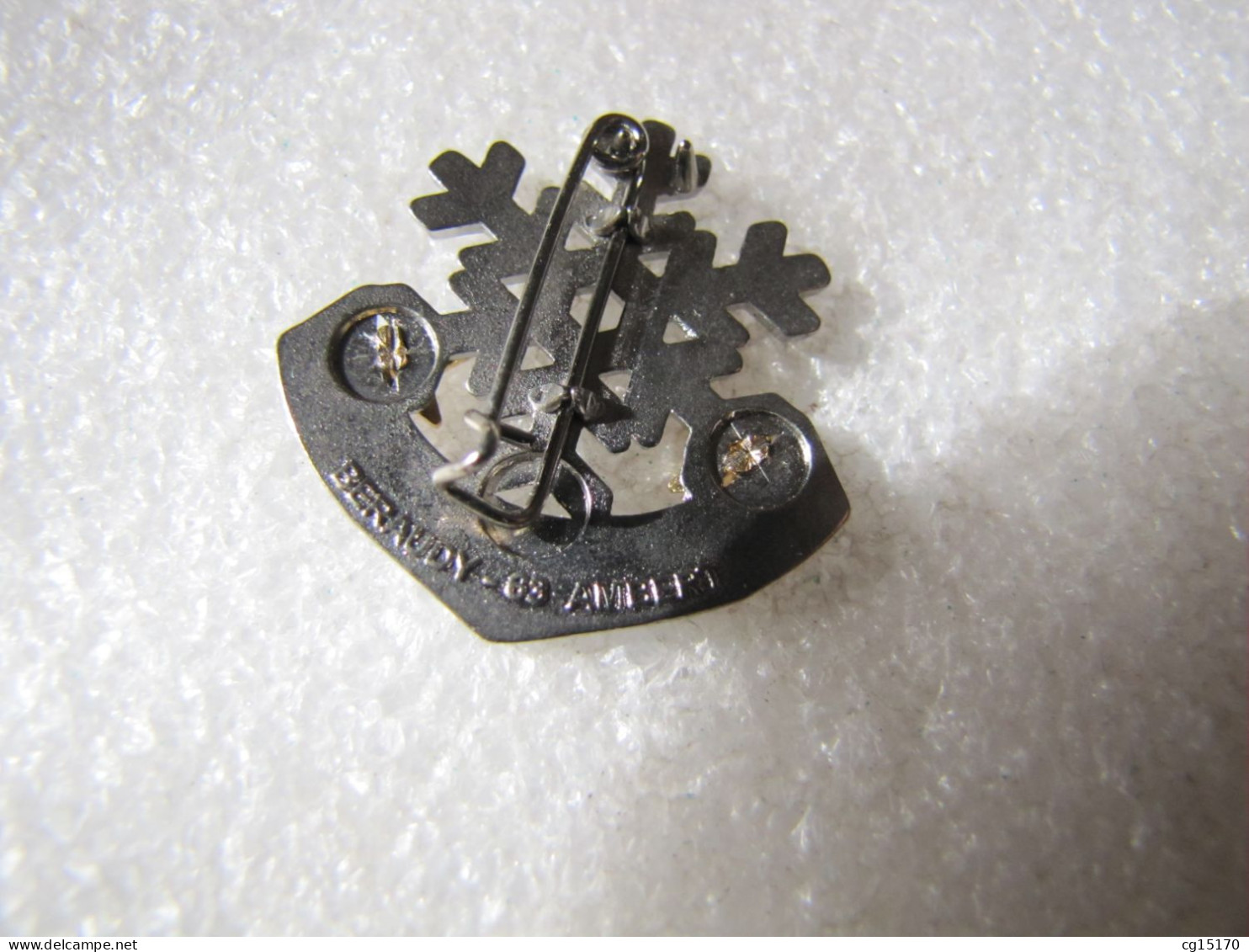 NO PIN'S   BROCHE   ESF  1 ETOILE  ECOLE DE SKI FRANÇAISE   Signé   BERAUDY - Invierno