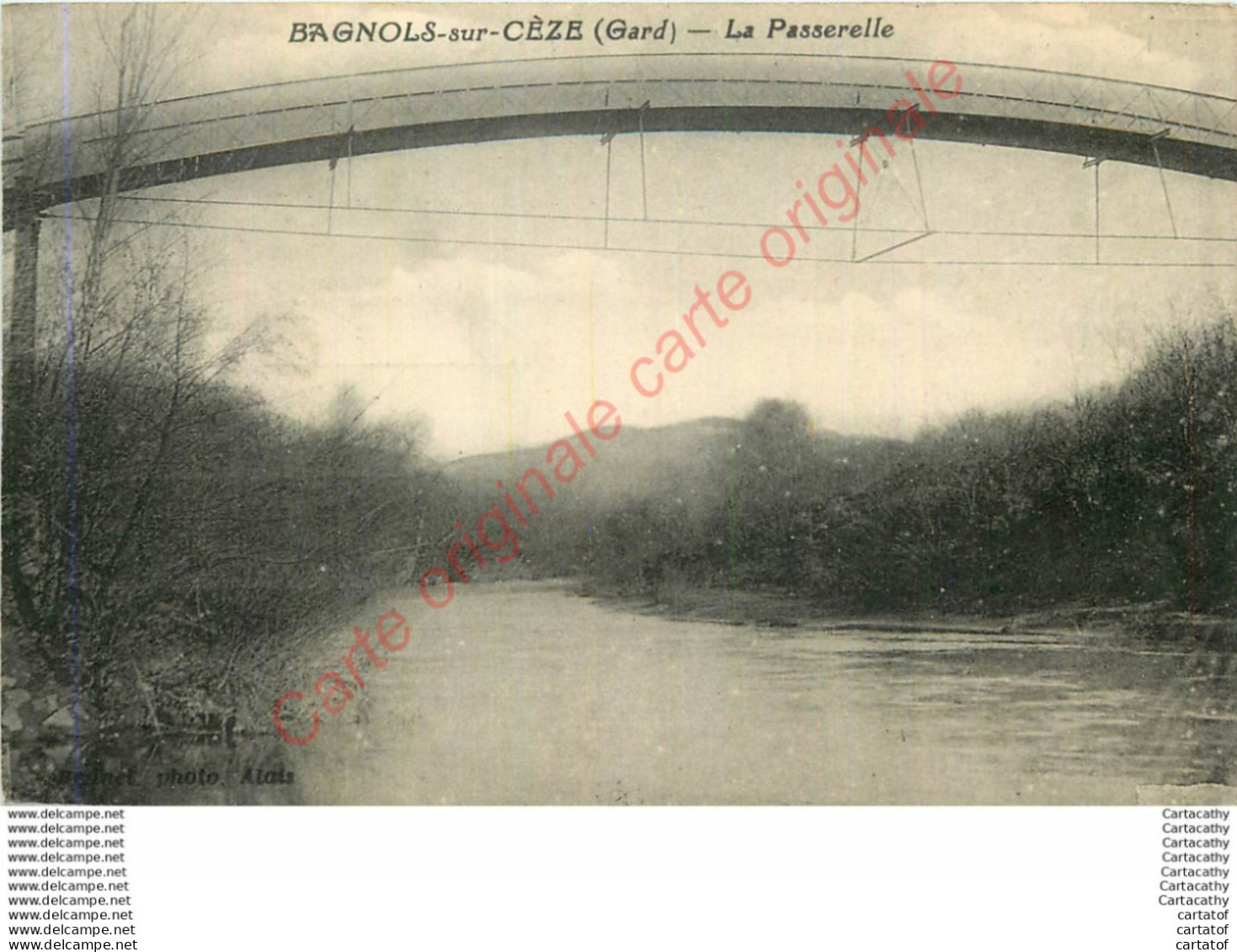 30.  BAGNOLS Sur CEZE .  La Passerelle . - Bagnols-sur-Cèze