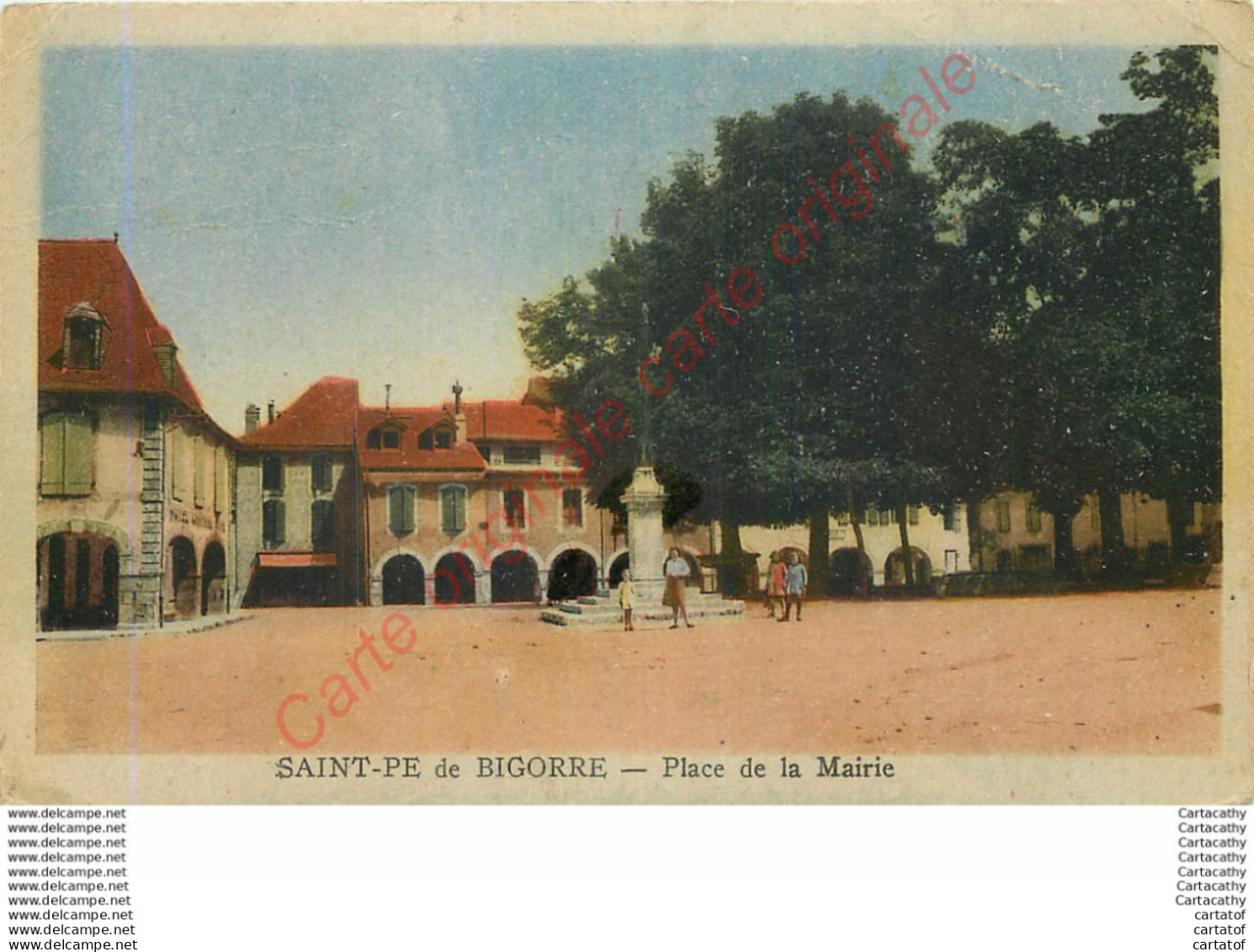 65.  SAINT PE DE BIGORRE .  Place De La Mairie . - Saint Pe De Bigorre
