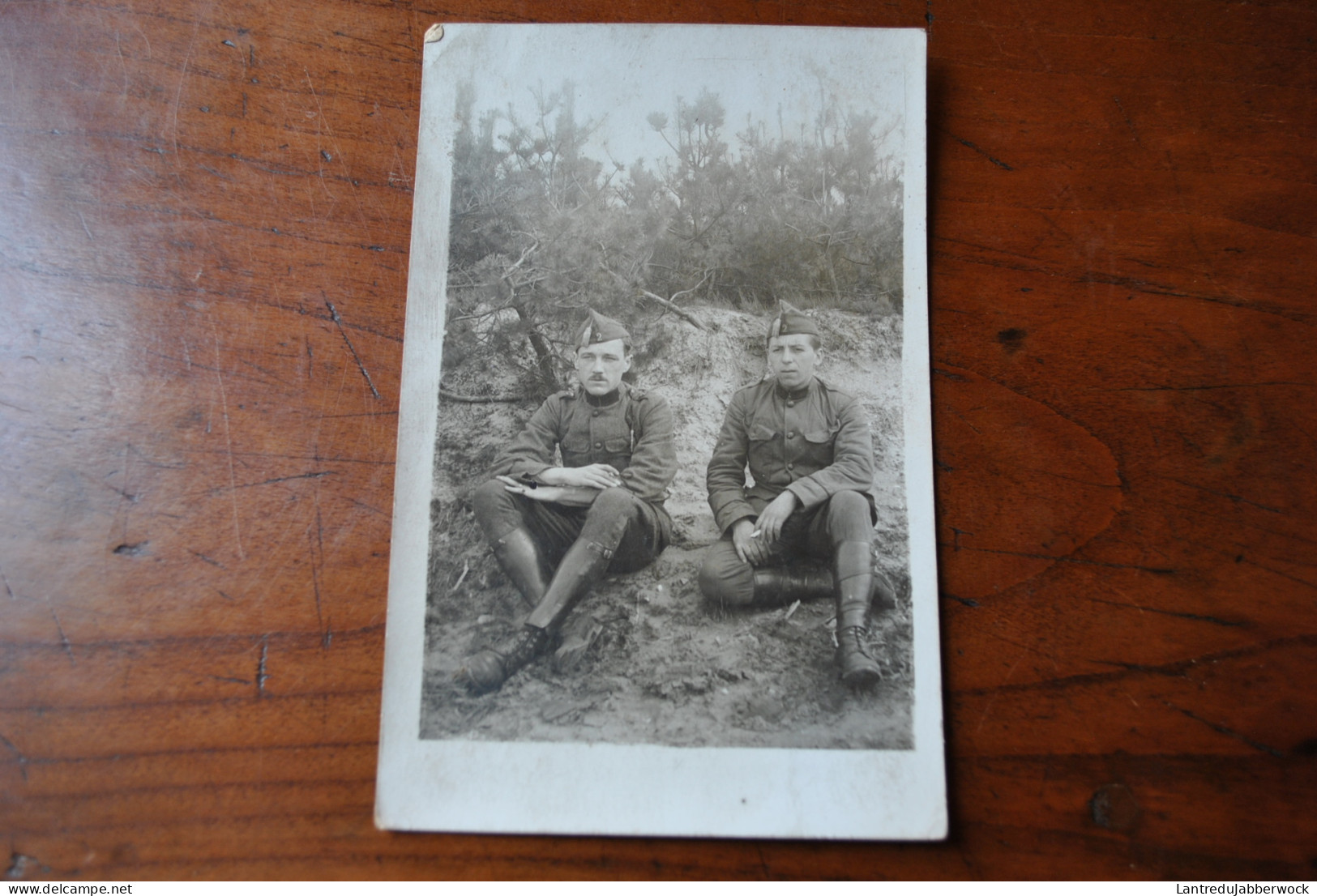 CPA Photo Carte Postale Ancienne 2 Militaires Uniforme Calot Cigarette Soldat Soldaat Uniform Armée Belge Infanterie? - Personen